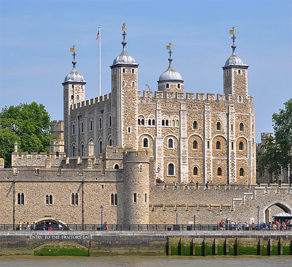 3fadfd87_tower-of-london-by_bob-collowan.png