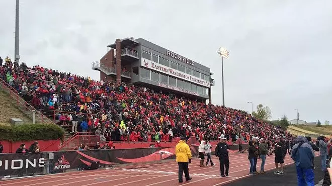 Image: Eastern finds a way to beat Weber State on a blustery day in Cheney