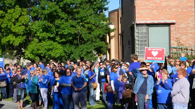 Image: As labor negotiations drag on, Providence nurses make a show of solidarity