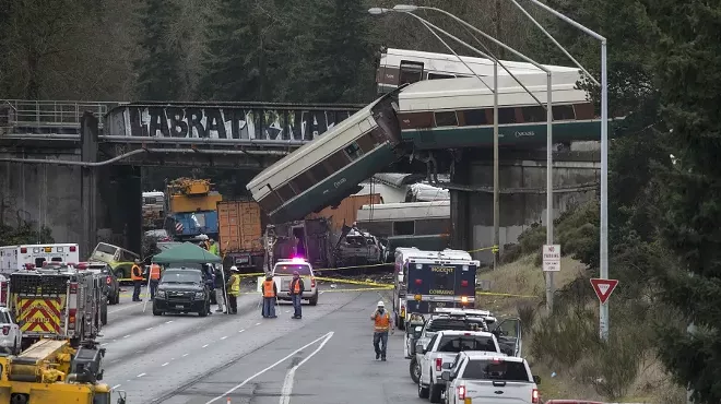 Image: Amtrak Train Traveled at 80 MPH, Far Over 30 MPH Limit, Before Derailing