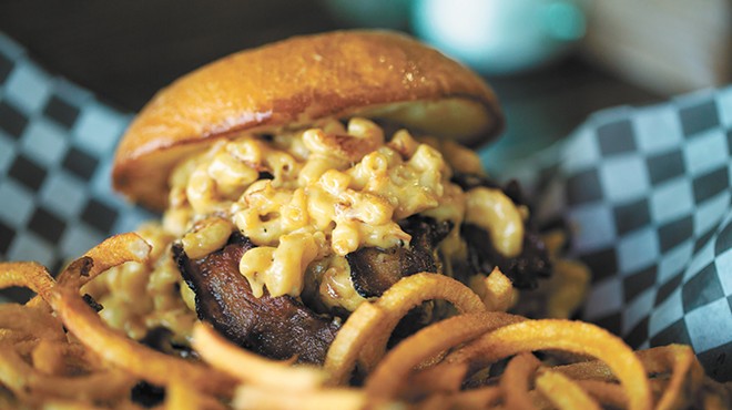 Mac Daddy's Pub &amp; Grill finds a home for its food truck's mac-and-cheese, and so much more