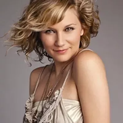 Image: Sugarland's Jennifer Nettles headlines a country-bro-free lineup of rising stars this spring in Spokane