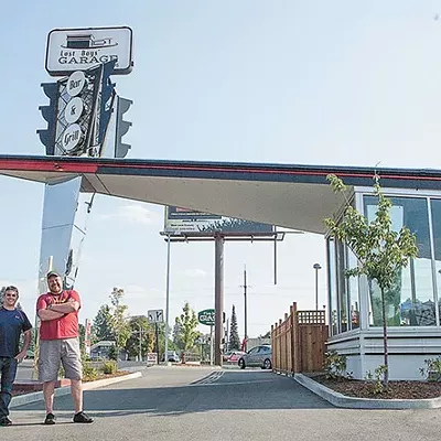 Image: Happy Hour of the Week: Laid back livin' on the North Side at Lost Boys' Garage