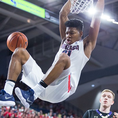 Gonzaga remains steady in otherwise unsettled national hoops landscape