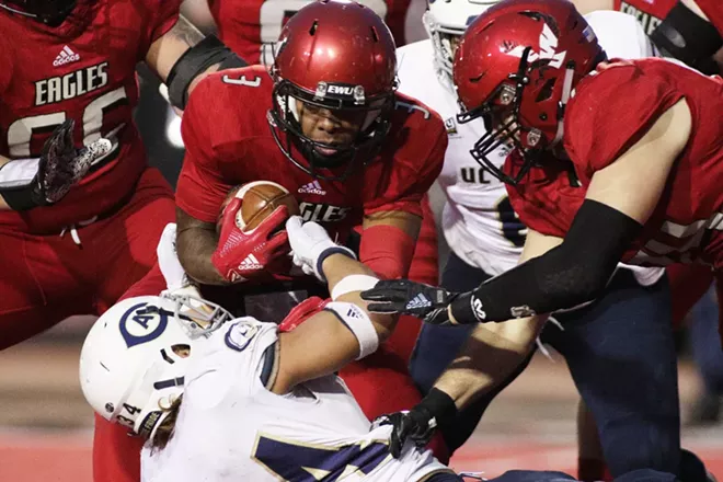 Image: UC Davis vs. Eastern Washington FCS quarterfinal football