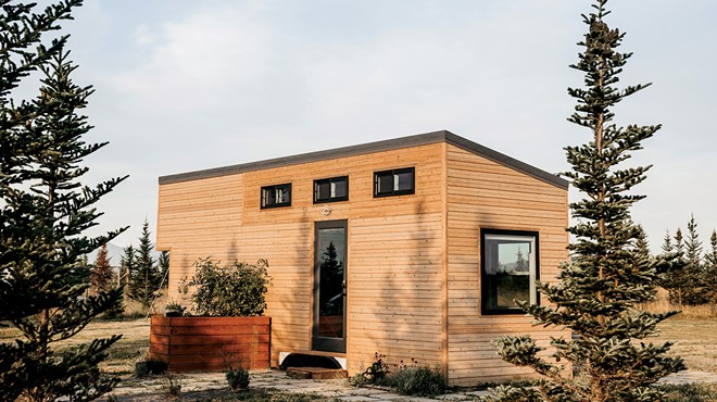 Image: A tiny home and portable studio nourish the expansive spirit of artist Vanessa Swenson