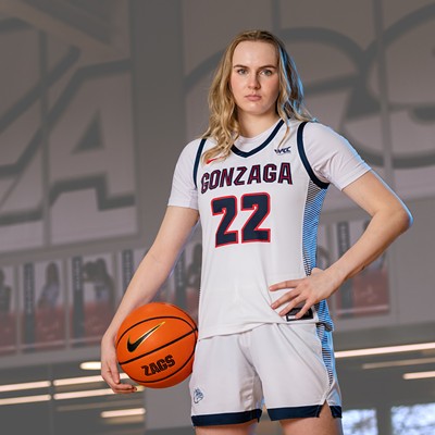 As basketball shifts ever more to outside shooting, Brynna Maxwell is helping Gonzaga reach new heights with her elite sharpshooting