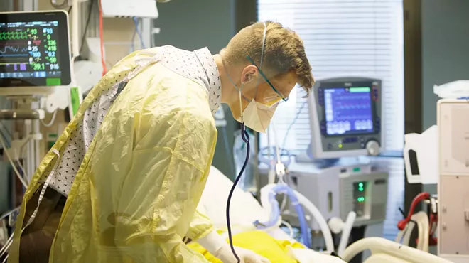 Image: As contagious omicron hits Spokane, focus on testing intensifies as hospitals fear being overwhelmed