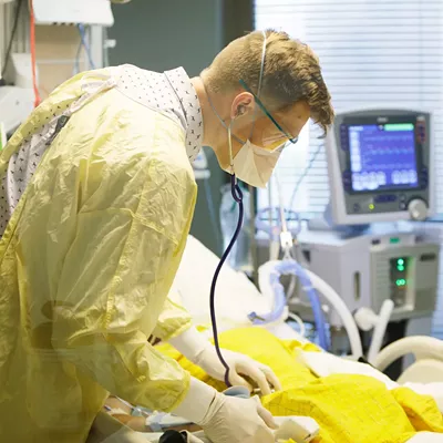 Image: As contagious omicron hits Spokane, focus on testing intensifies as hospitals fear being overwhelmed