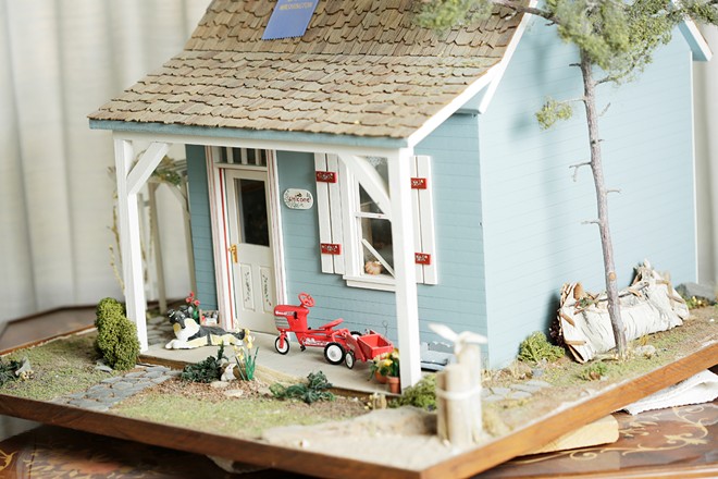 Bobbi Jo's Miniatures and Dollhouses