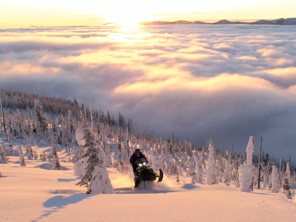 One Lake, Boundless Snow