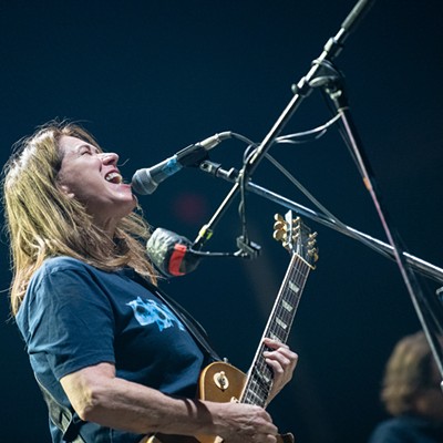 Image: Photos of Foo Fighters performing with The Breeders at the Spokane Arena on August 4, 2023