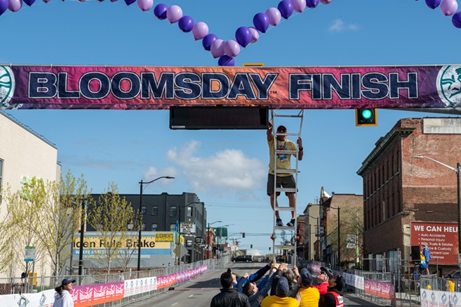 Scenes from the Lilac Bloomsday Run 2022