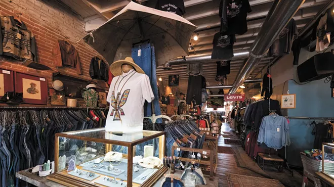 Image: Where to Shop: Teleport Vintage + Co.