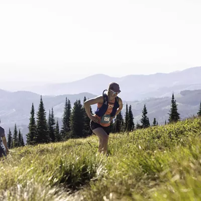 Image: Runners heading up the tough yet beautiful climb to the summit!