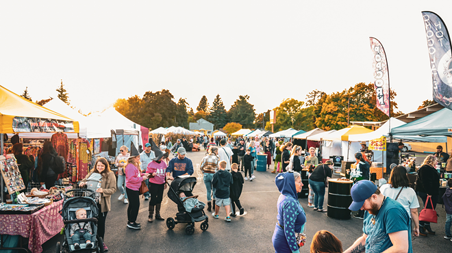 Image: The Wavy Bunch Night Market & Street Fair