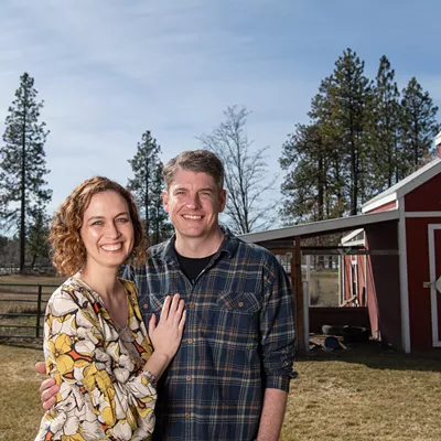 Image: Two local beekeepers embark on a journey growing mushrooms as Far Land Fungi