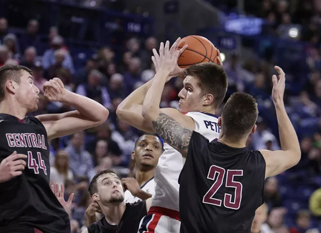 Filip Petrusev, Gonzaga's next big Big Man, bides his time