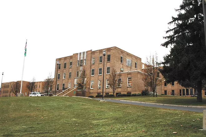 Citing routine jail bookings of psychiatric patients, defense attorneys push for arrest diversion option