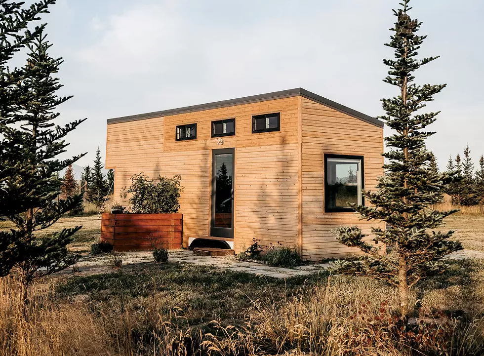 A tiny home and portable studio nourish the expansive spirit of artist Vanessa Swenson