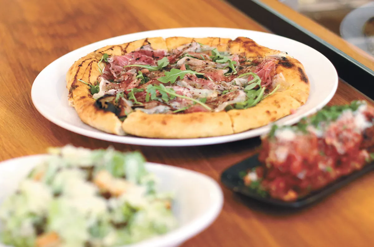 Riverstone's Vine &amp; Olive adds sister restaurant nearby with Vicino Neapolitan Style Pizza