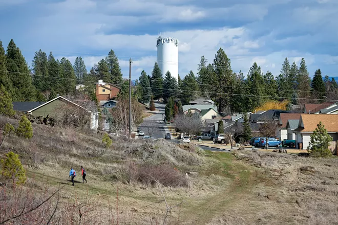 With limited access, neighbors and WSDOT both worry about proposed homes near Highway 195