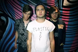 THIS WEEKEND IN MUSIC: Raw Fabrics, Collie Buddz and the Smokes