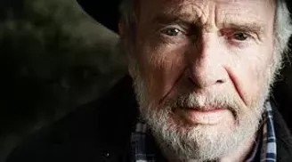 Merle Haggard, SCC sexist lecture, the men behind the Panama Papers and other news