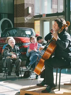 Mozart on a Summer's Eve musicians go Flash-Bach