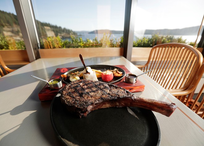 Seven stories above Lake Coeur d'Alene, Beverly's continues its top-notch hospitality in a recently updated, &#10;casual fine dining environment