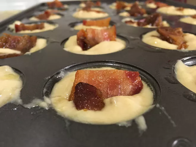 Bitchin' Bites on a Budget: Mini banana cupcakes with candied bacon