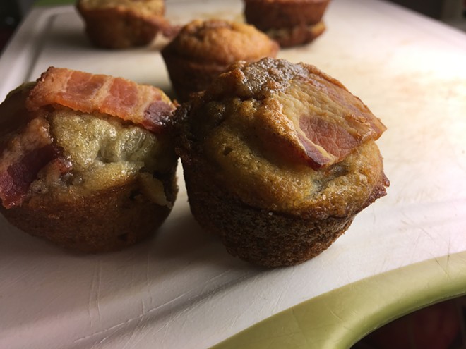 Bitchin' Bites on a Budget: Mini banana cupcakes with candied bacon