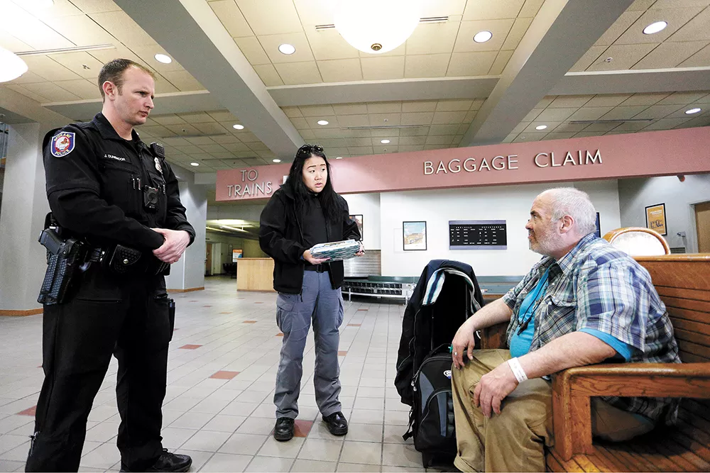 A New Program Pairs Mental Health Specialists With Police Officers In