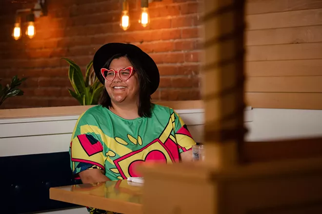 How one Spokane woman fosters connections while exploring local restaurants with her project Meet & Eat - Vimarsana News