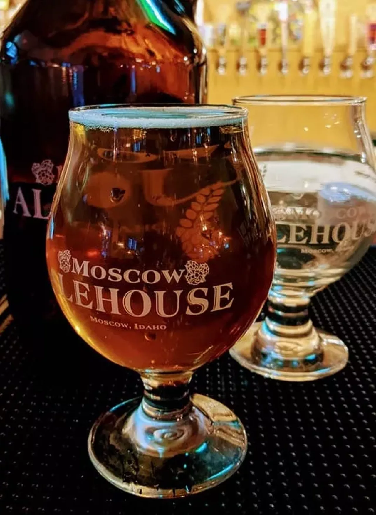 Moscow Alehouse Moscow/Pullman Burgers, Winery/Brewery/Distillery