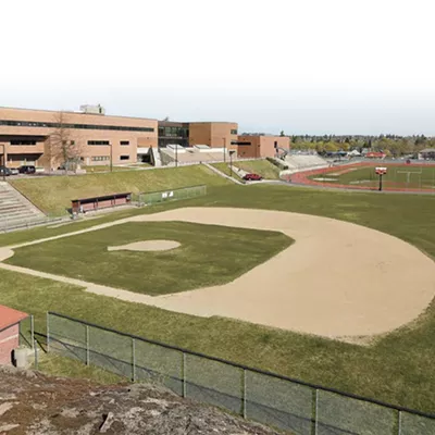 Image: Washington state pushed back fall high school sports due to coronavirus concerns, while Idaho largely proceeds as planned