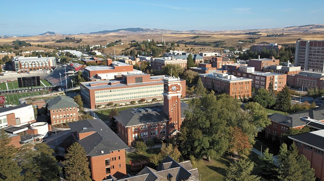 With most classes online, some students reluctantly move back to Pullman